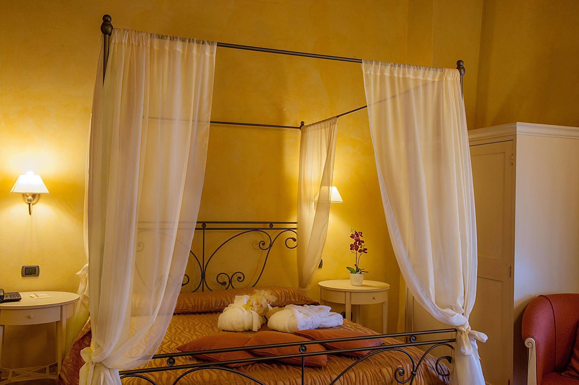 Borgo Sant'Ippolito Country Hotel Ginestra Fiorentina エクステリア 写真